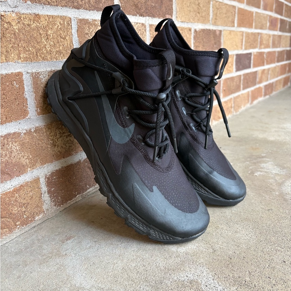 Nike Black Terra Sertig Boot